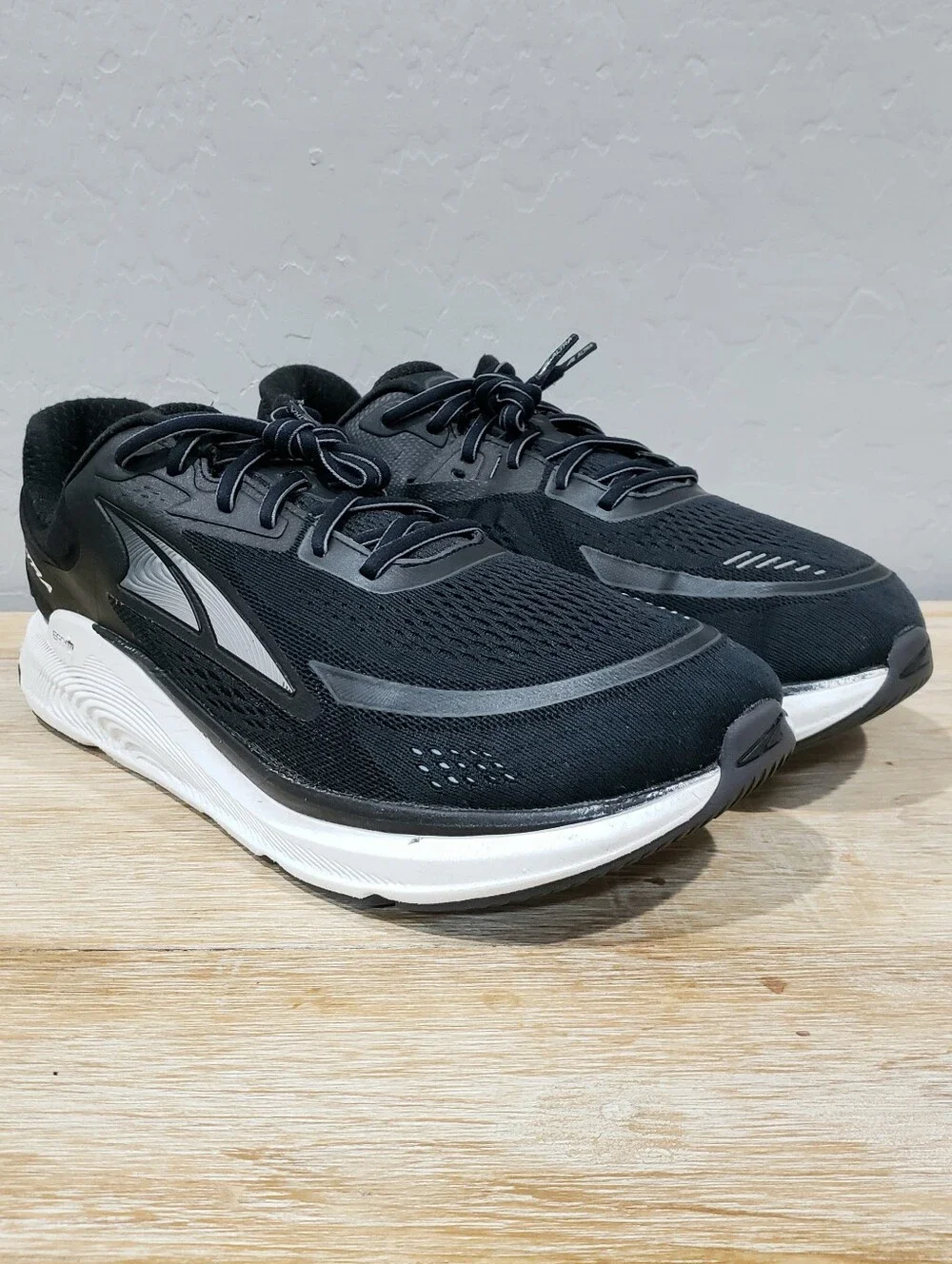 ALTRA Men's Paradigm 6 GuideRail Running Shoes (13) Black/White